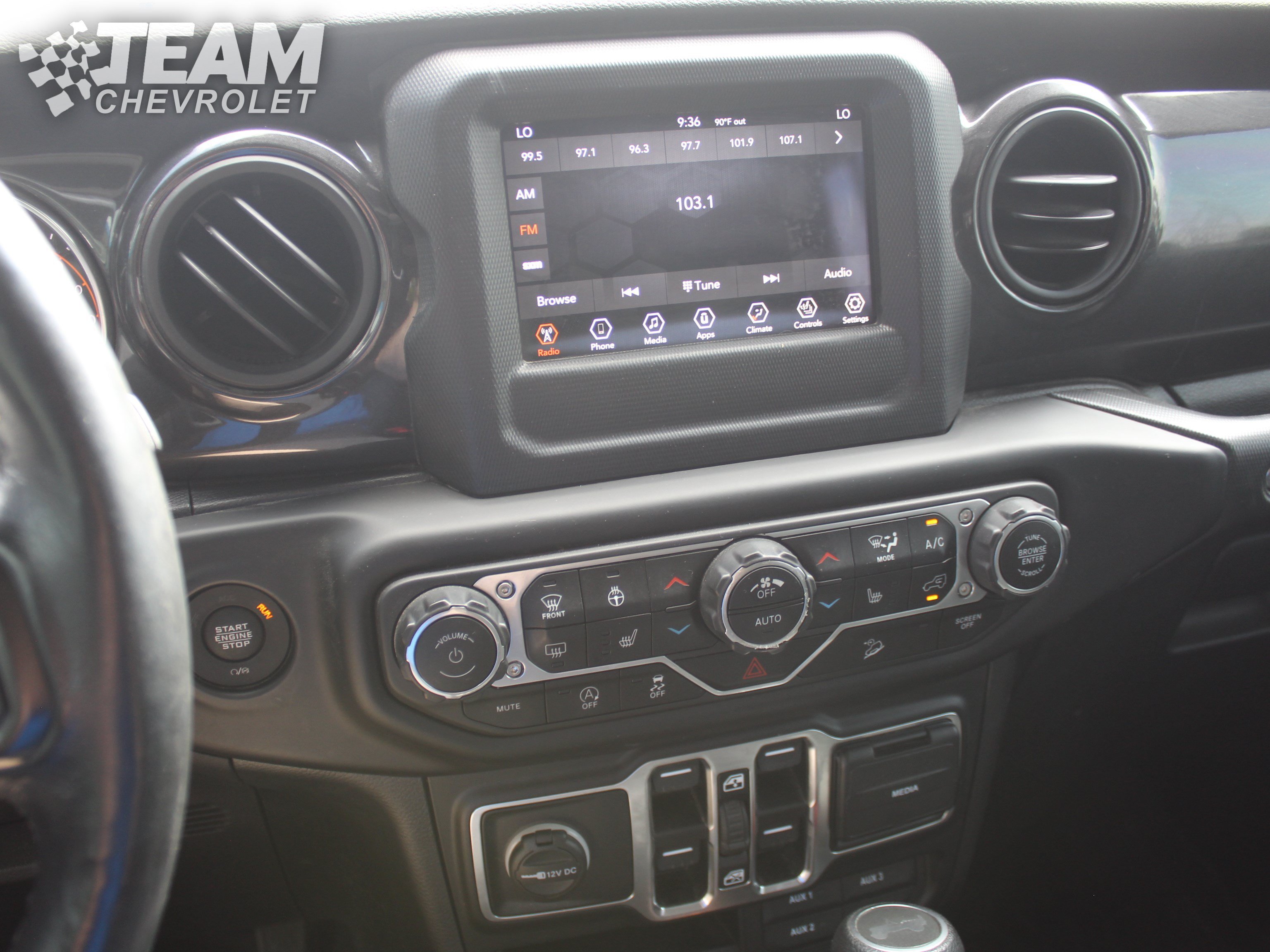 Used 2021 Gray Jeep Sport Altitude 4x4 image 16