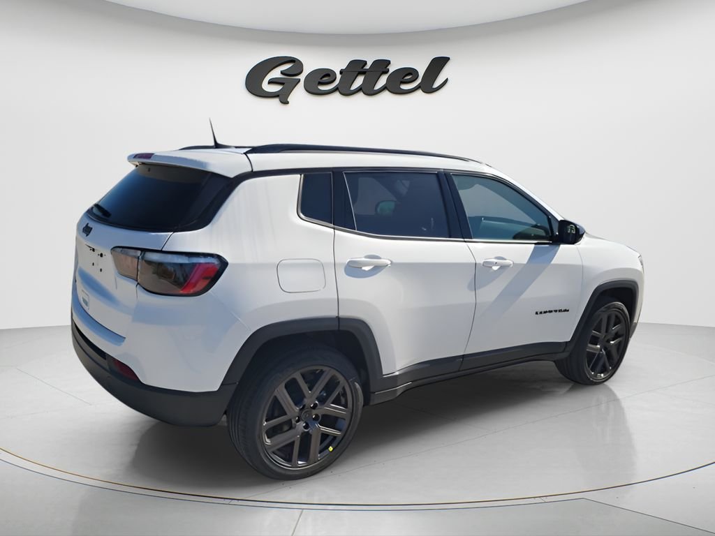 New 2026 Bright White Clear-Coat Exterior Paint Jeep Latitude image 8