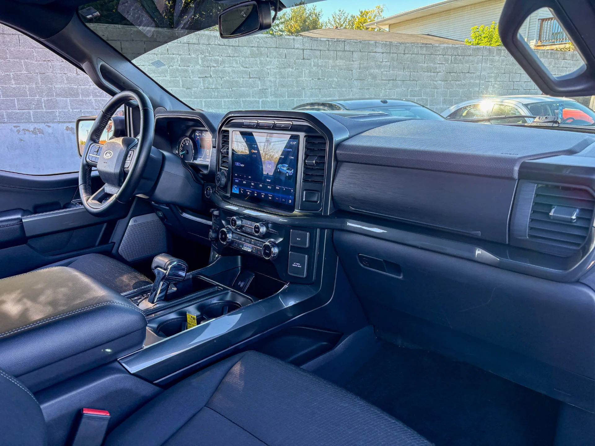 Used 2022 White Ford XLT image 23