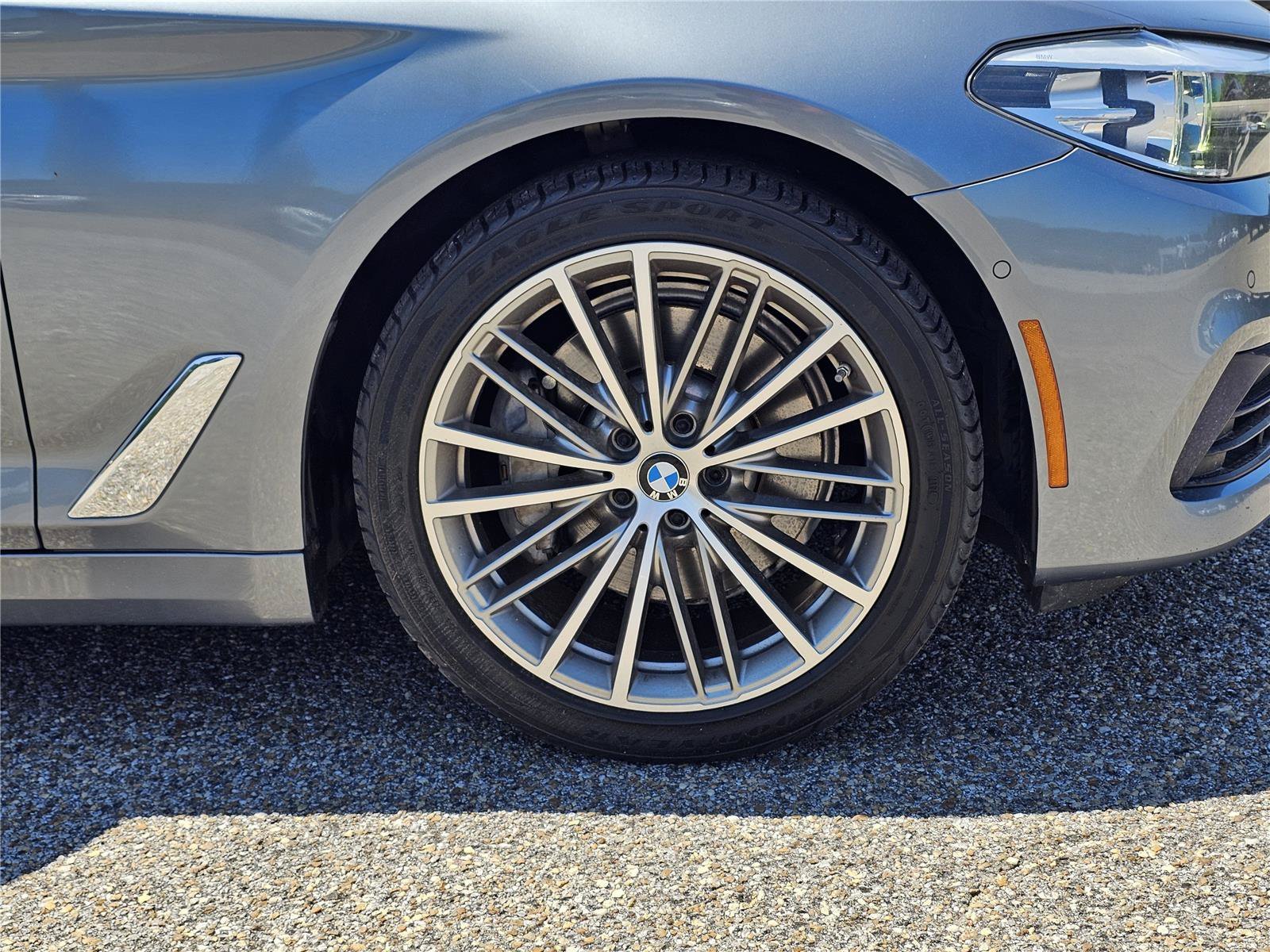 2020 BMW 5 Series 530i - Photo 6