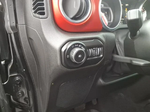 Used 2020 Black Jeep Unlimited Rubicon image 12