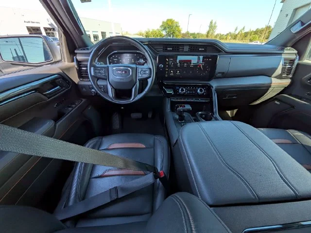Used 2023 White GMC AT4 image 14