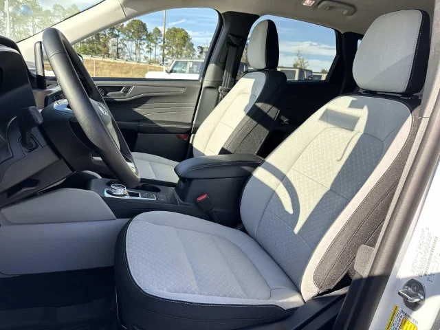 New 2026 Oxford White Ford Active® image 45