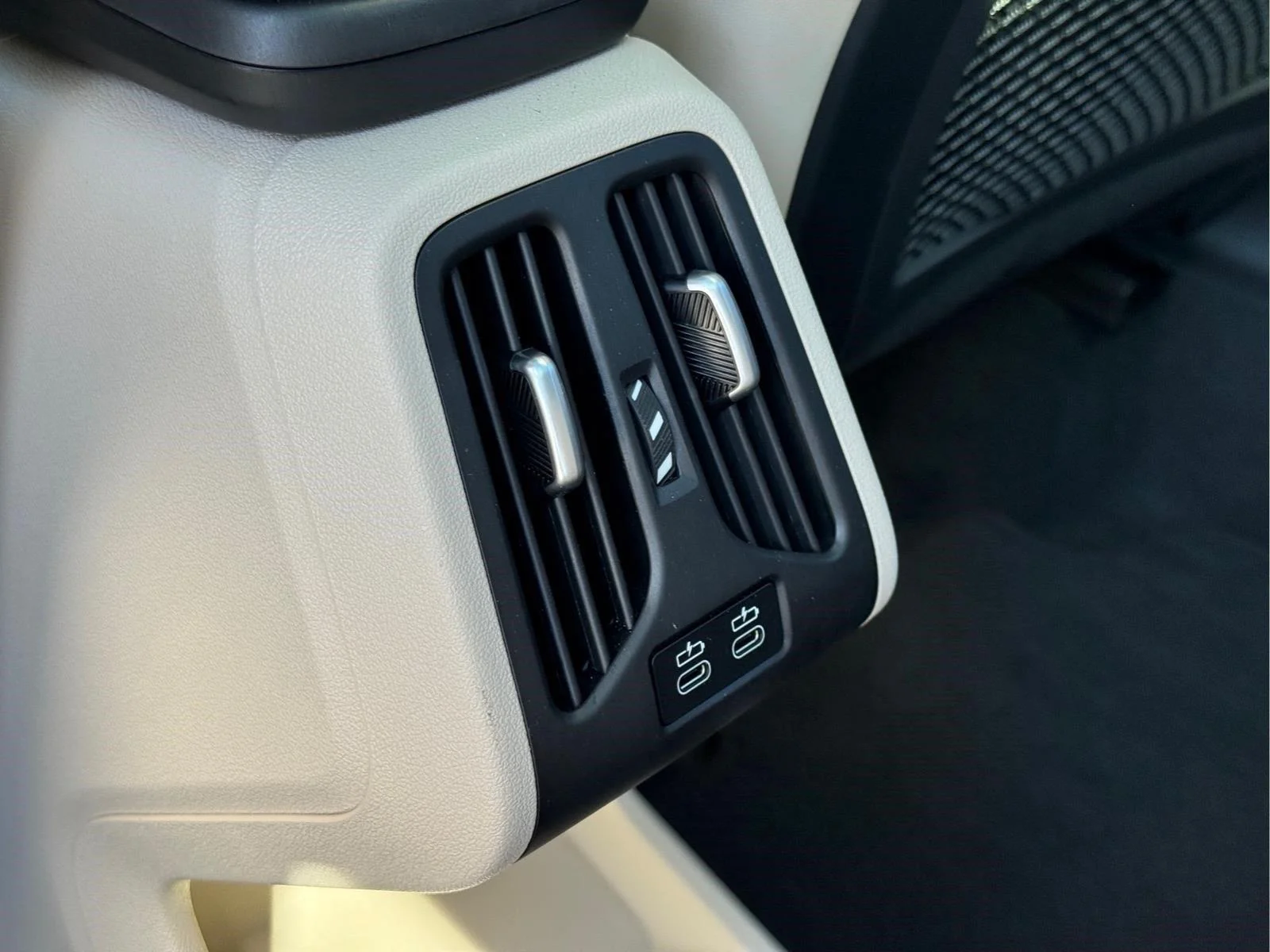 Used 2024 Storm Bay Metallic BMW M35i image 13
