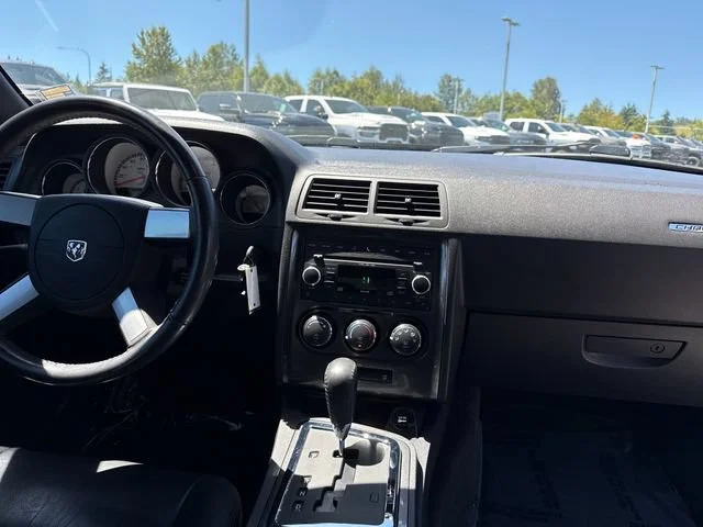 Used 2009 Brilliant Black Pearl Dodge R/T image 11