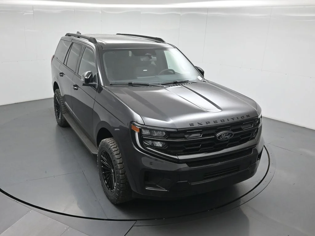 New 2026 Dark Matter Gray Metallic Ford Platinum image 35