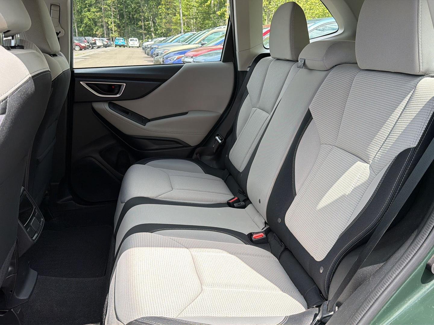 Used 2024 Cascade Green Silica Subaru  image 14