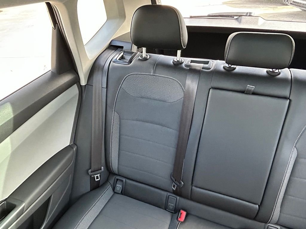 Certified Used 2022 Gray Volkswagen 1.5T SE image 12