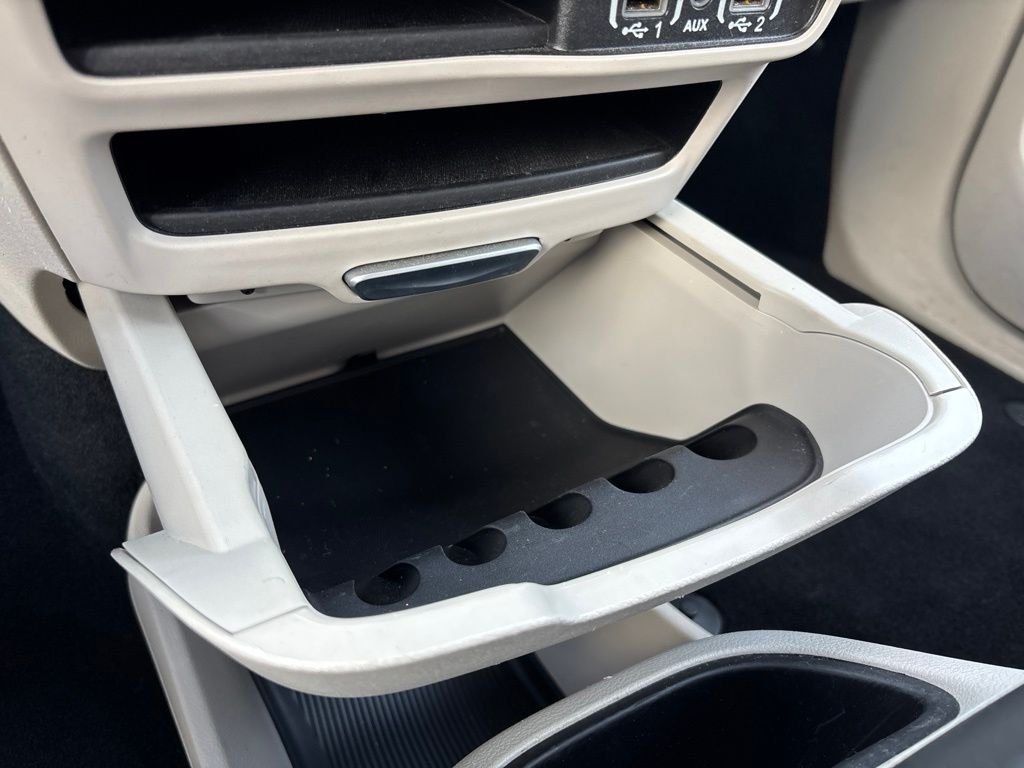 Used 2024 Silver Chrysler Touring L image 32