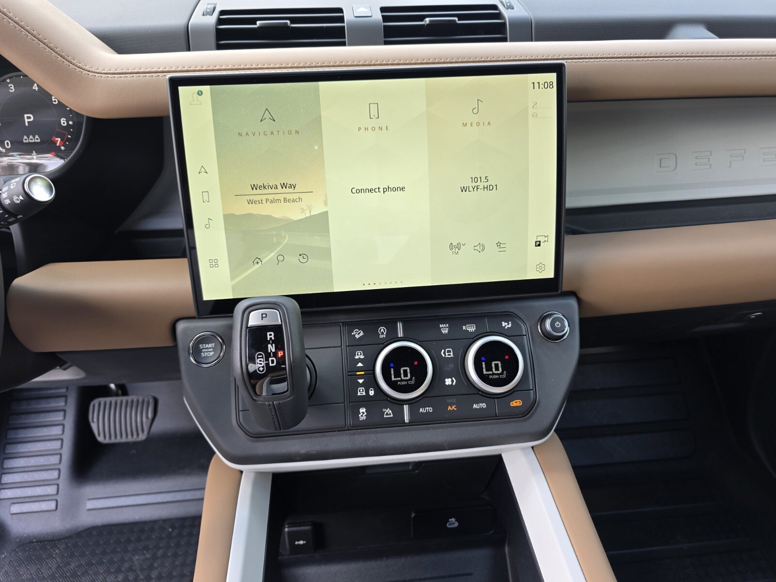 New 2026 Woolstone Green Land Rover P300 S image 17