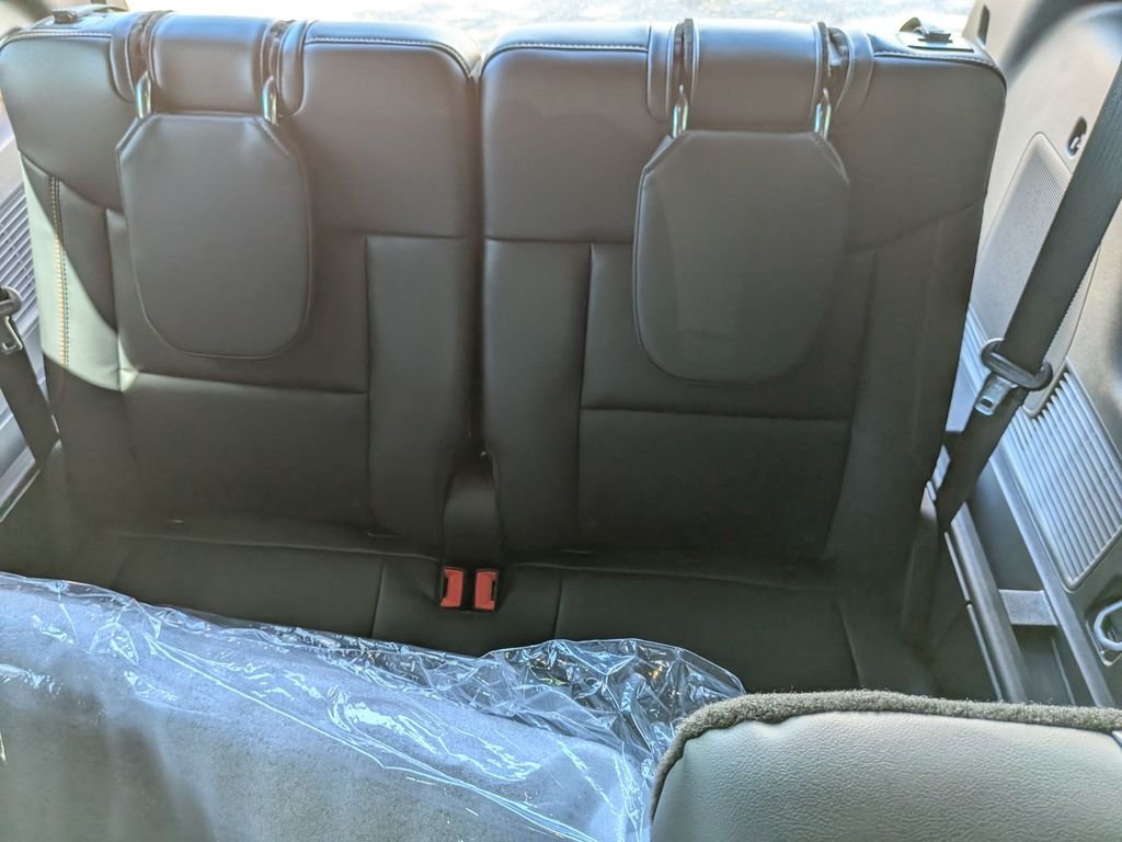 New 2026 Carbonized Gray Metallic Ford Tremor® image 35