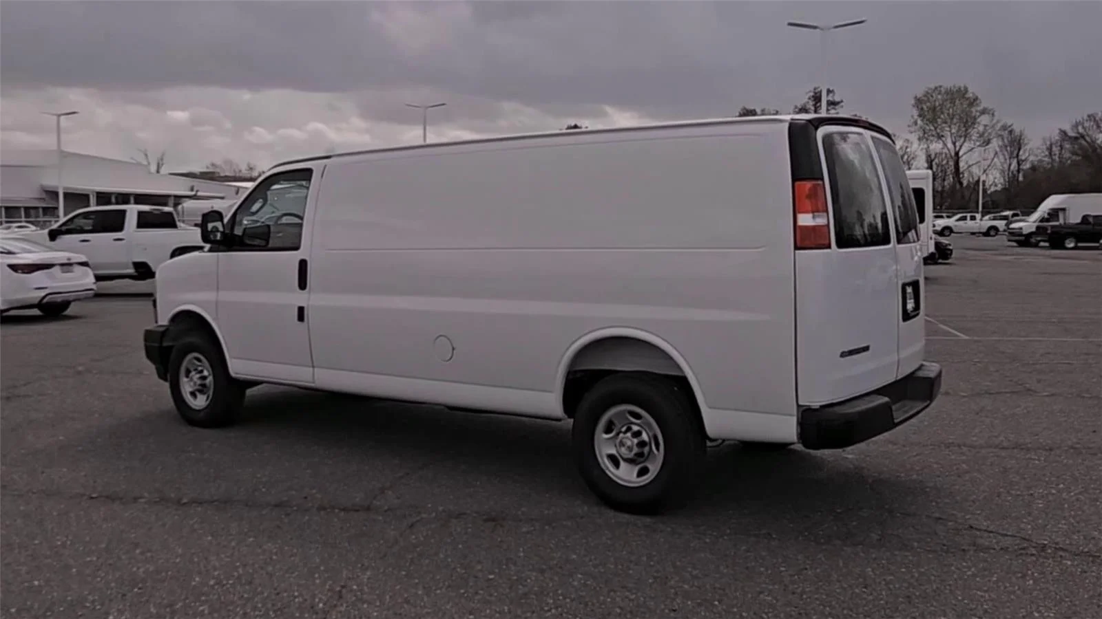 2026 Chevrolet Express Cargo Work Van - Photo 6