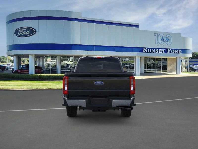 New 2026 Agate Black Metallic Ford XLT image 5