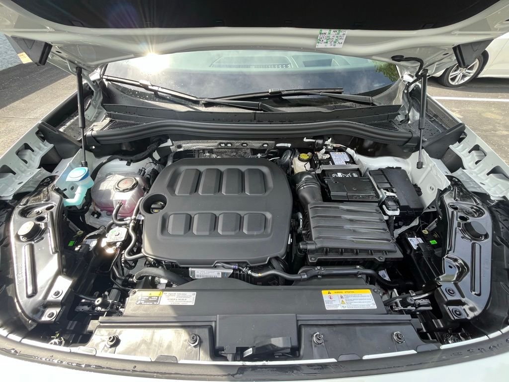 New 2026 White/off-white Volkswagen 2.0T SE R-Line Black image 28
