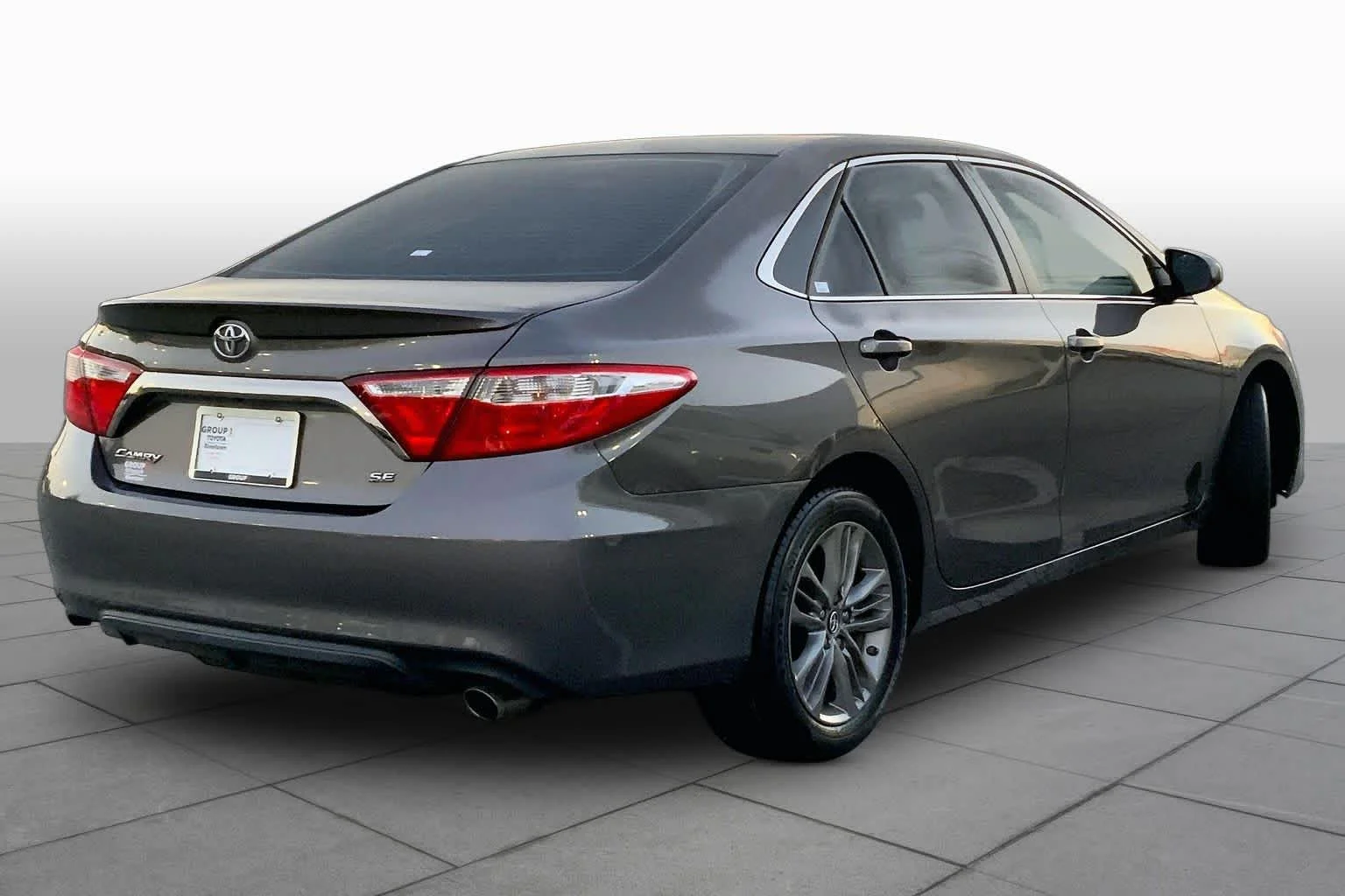 Used 2017 Predawn Gray Mica Toyota SE image 13