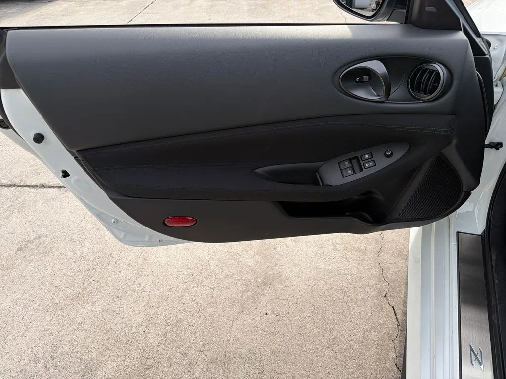 Used 2024 White Nissan Sport image 13