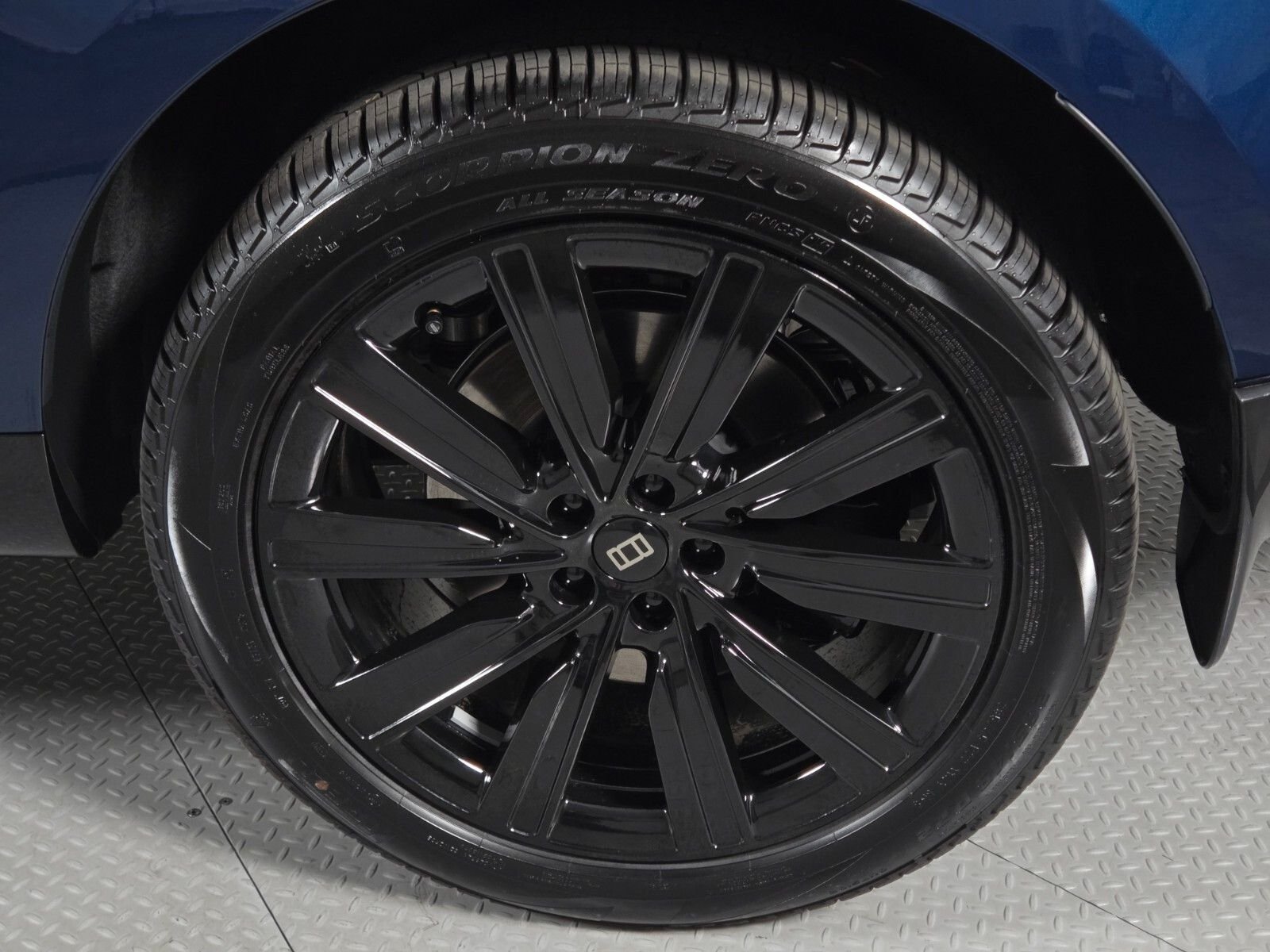New 2027 Petrolix Blue Land Rover Autobiography image 10