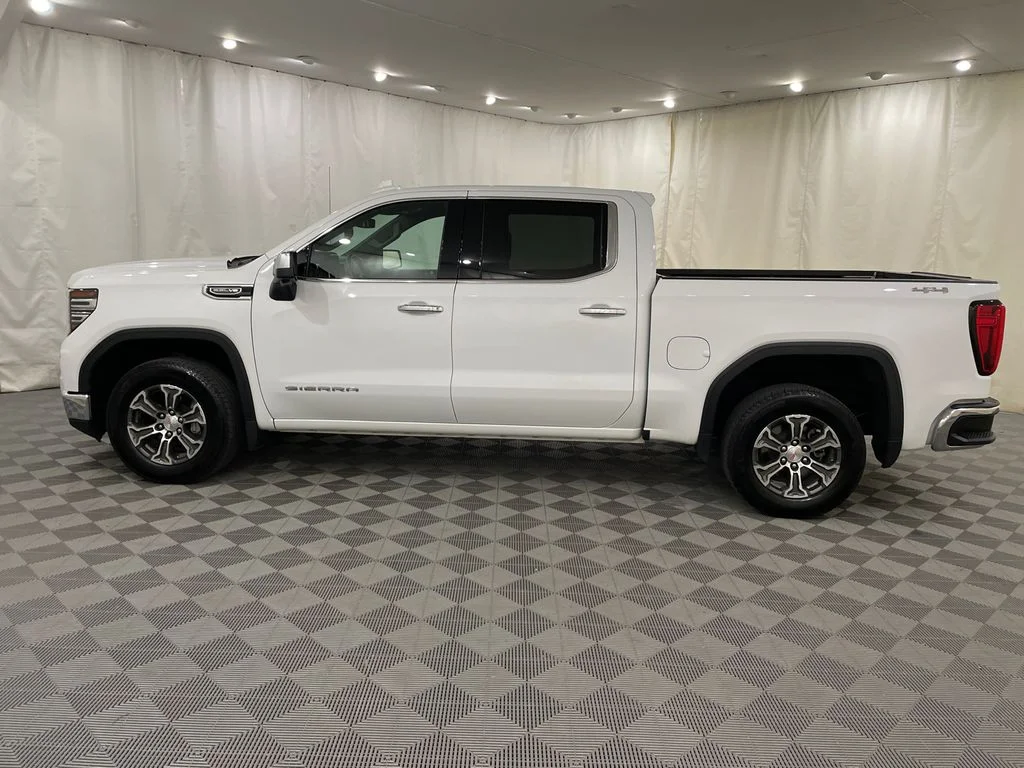 2025 GMC Sierra 1500 SLT - Photo 12