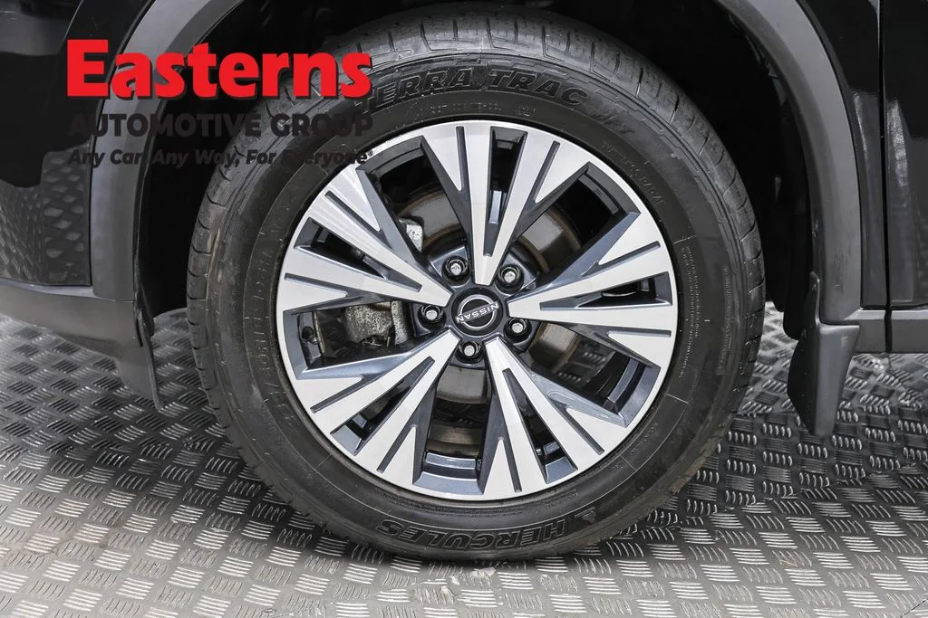 Used 2023 Black Nissan SV image 32