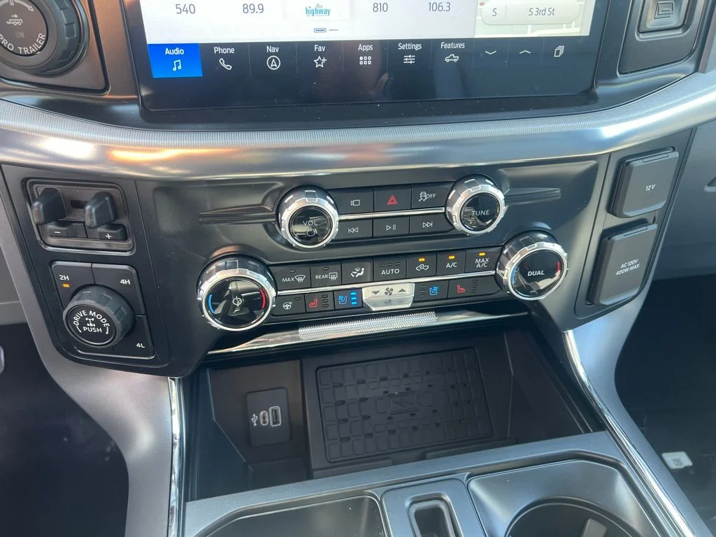New 2026 Carbonized Gray Metallic Ford Lariat® image 15