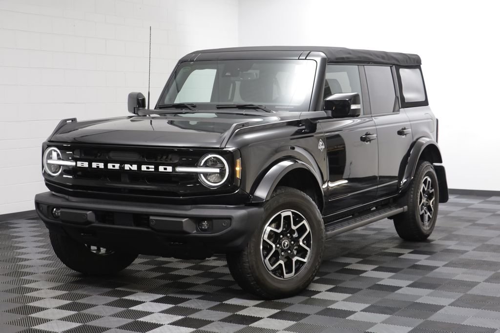 2023 Ford Bronco Outer Banks 4x4's photo