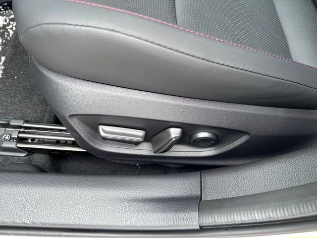 2026 Toyota Prius Plug-in Hybrid XSE - Photo 20