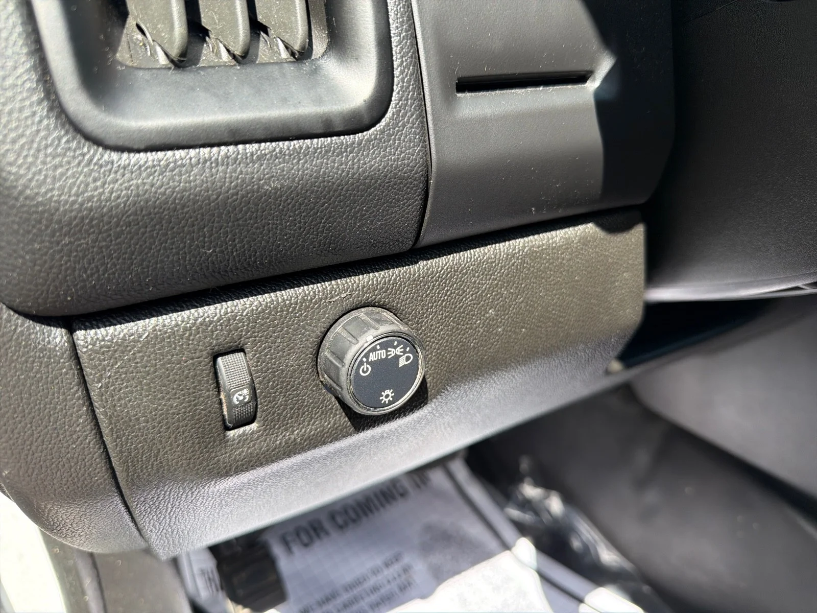 Used 2022 White Chevrolet 2WD LT image 23