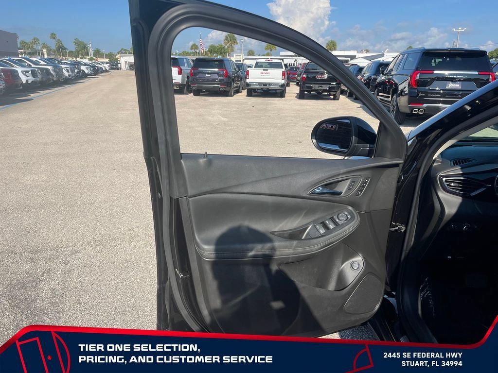 Used 2023 EBONY TWILIGHT METALLIC Buick Essence image 11