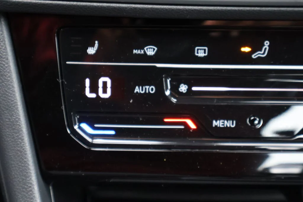 2026 Volkswagen Jetta Sport - Photo 28