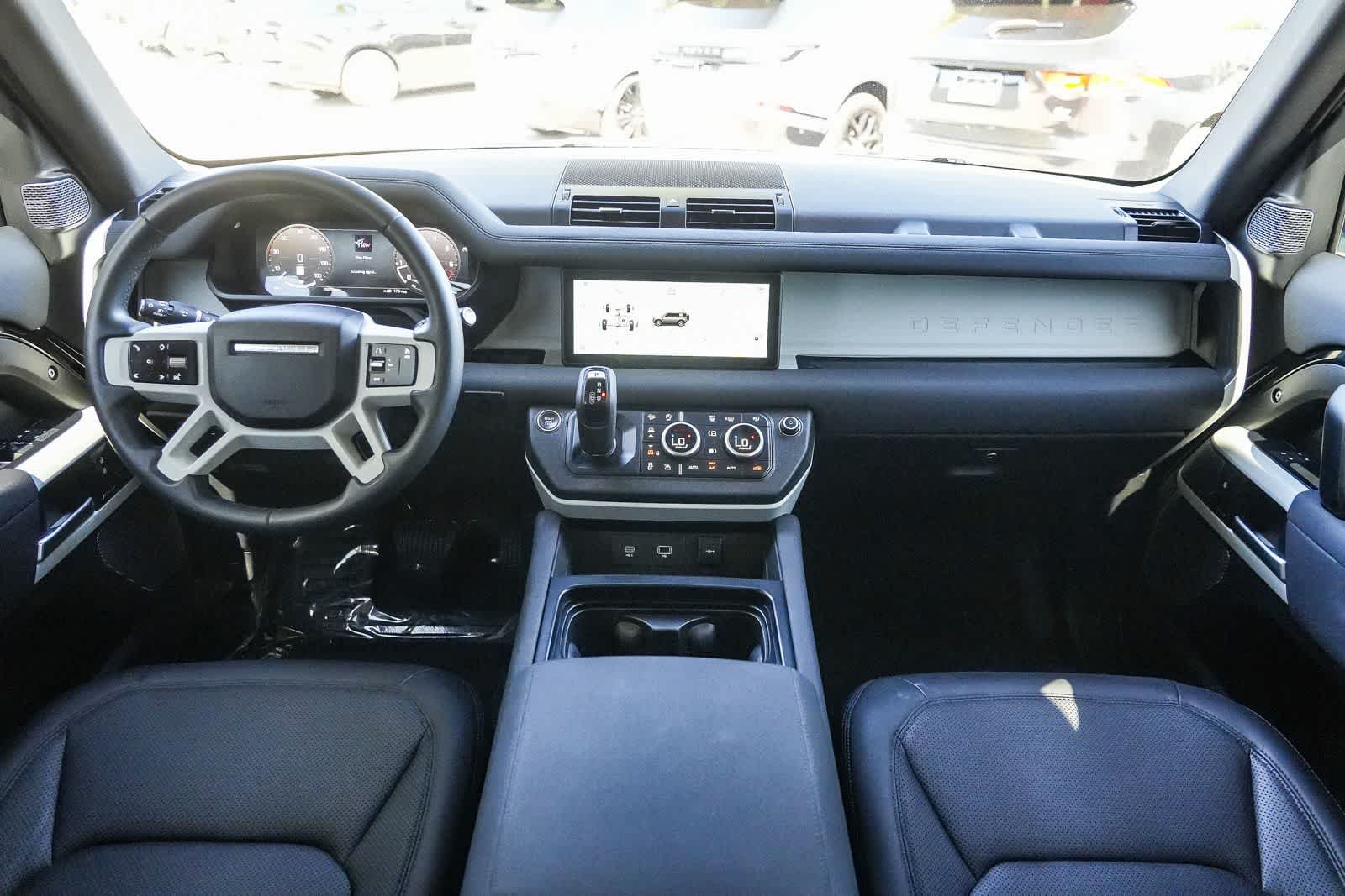 Used 2023 Santorini Black Metallic Land Rover S image 10