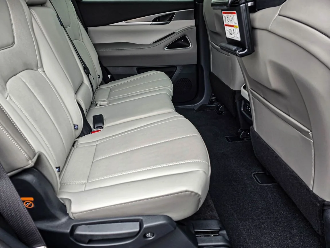 New 2027 MOONBOW BLUE INFINITI Luxe AWD image 36