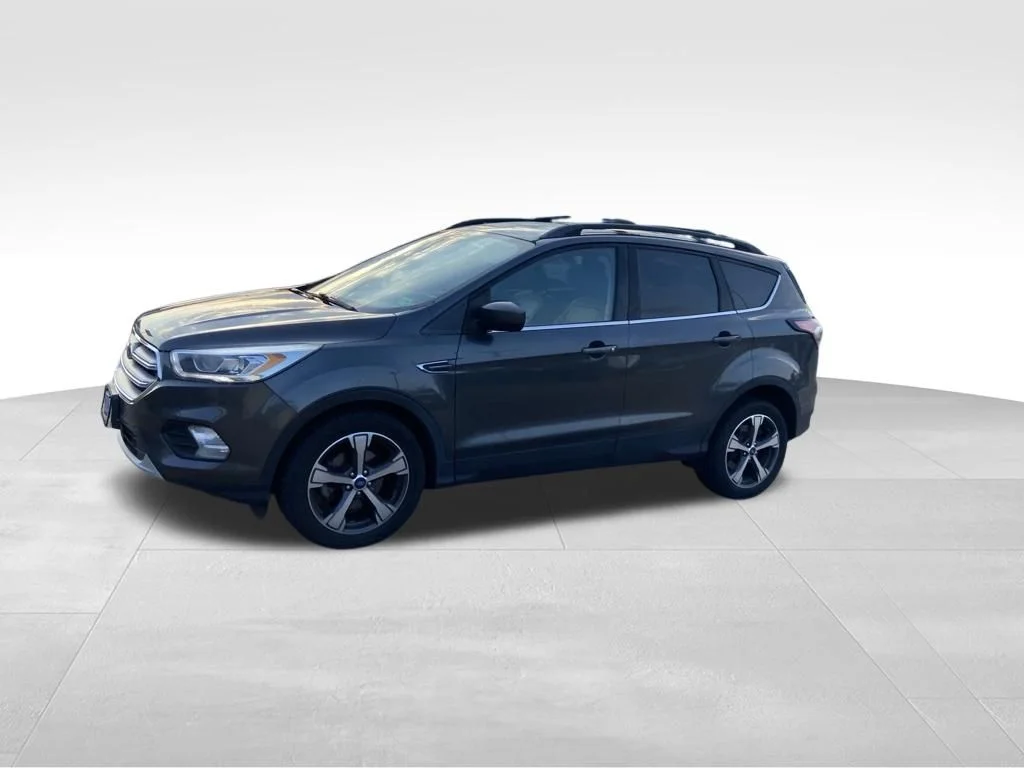 Used 2018 Gray Ford SEL image 23
