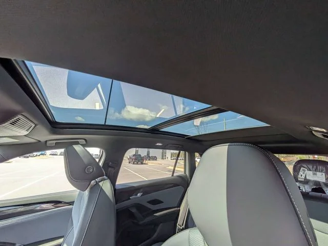 New 2026 Opal White W/Deep Black Roof Volkswagen 2.0T SE R-Line Black image 19