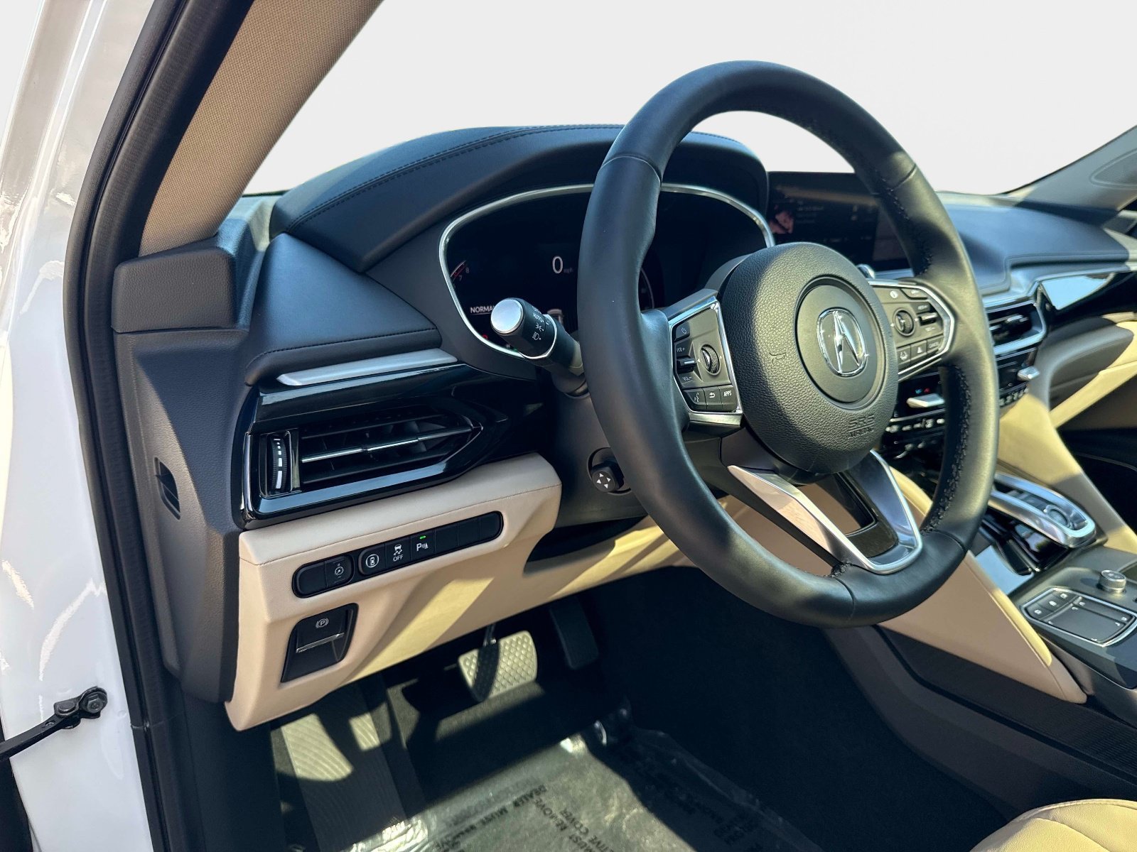 Used 2024 Platinum White Pearl Acura w/Technology Package image 18