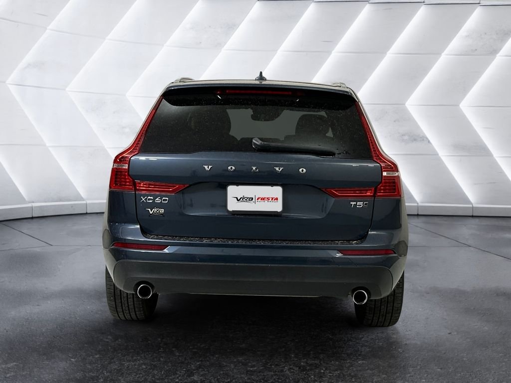 Used 2020 Blue Volvo T5 Momentum image 5