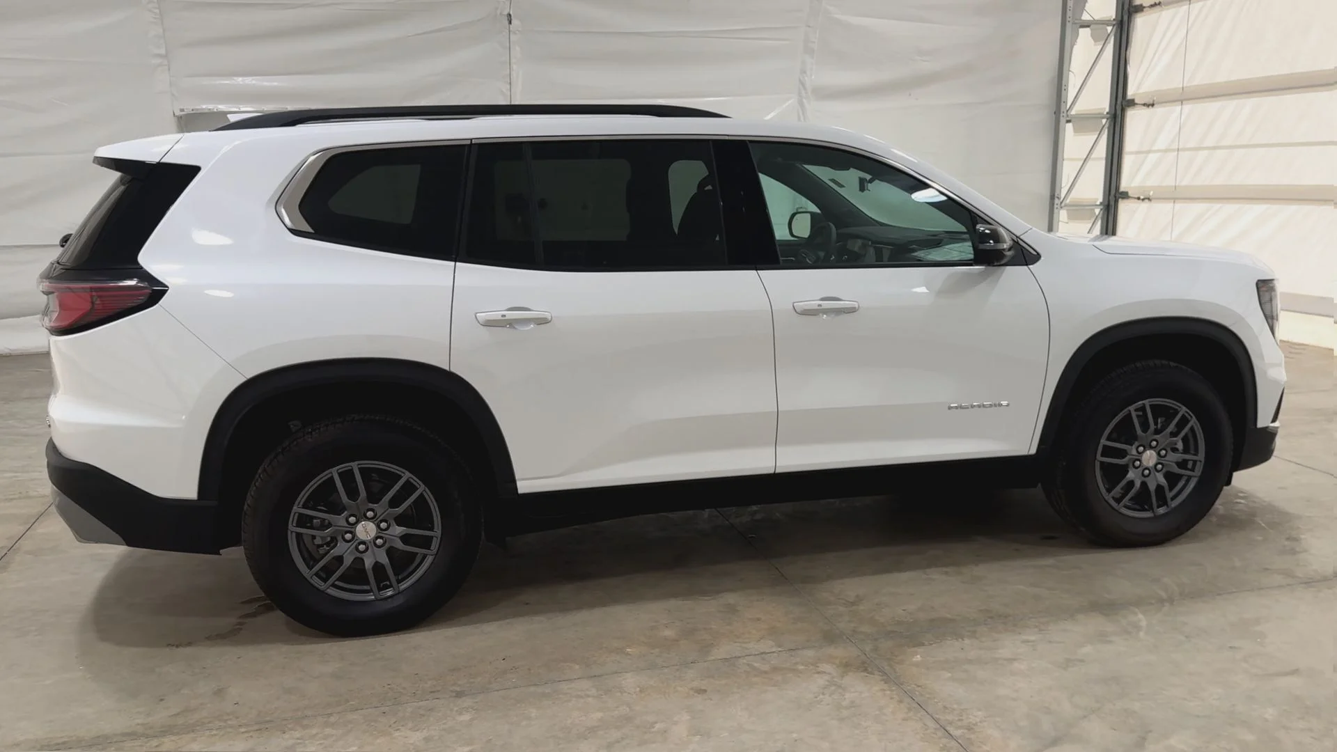 New 2026 Summit White GMC Elevation image 34
