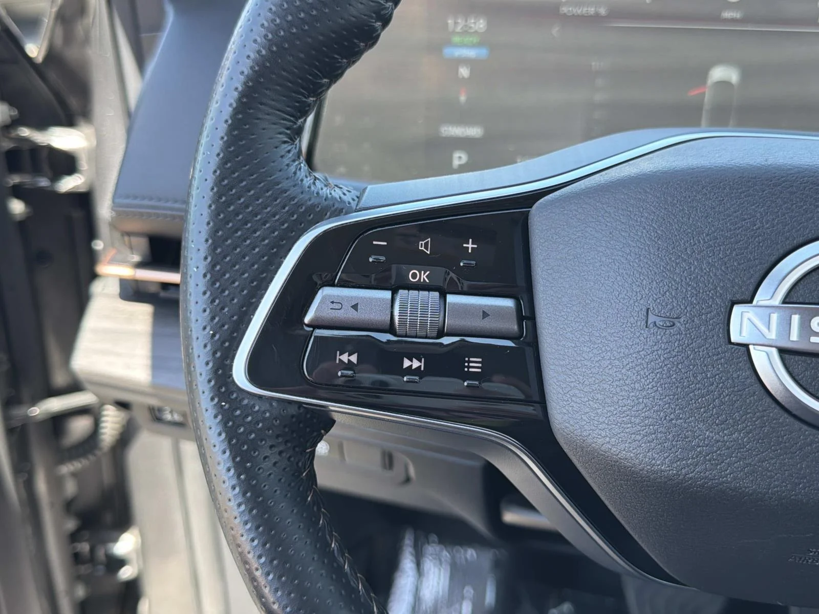 Used 2023 GUN METALLIC Nissan ENGAGE image 11