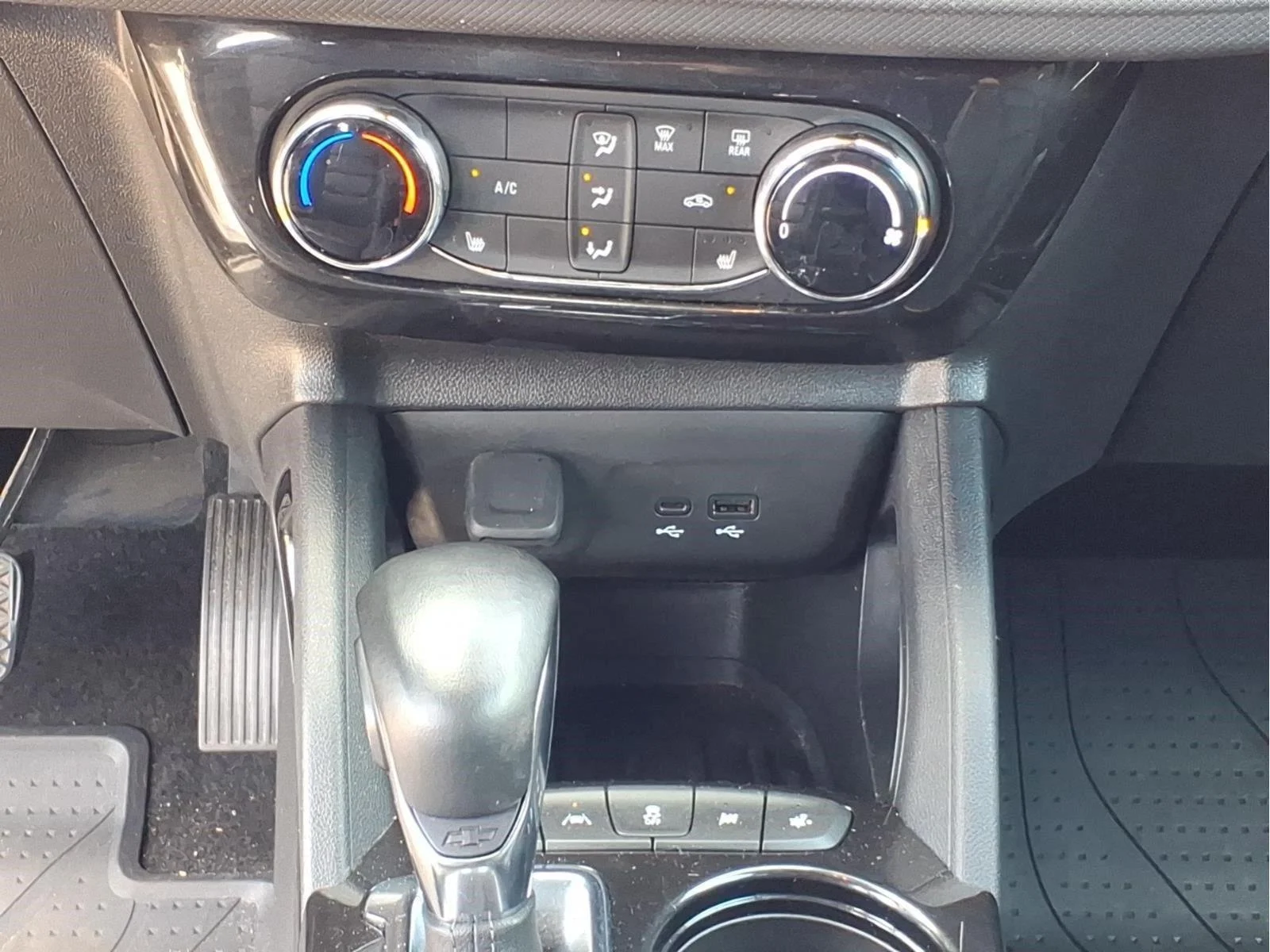 Used 2024 Mosaic Black Metallic Chevrolet ACTIV image 14