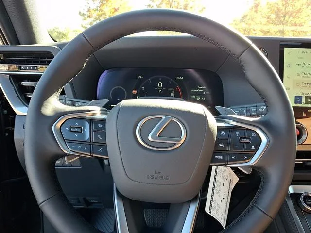 New 2026 Nori Green Pearl Lexus  image 18