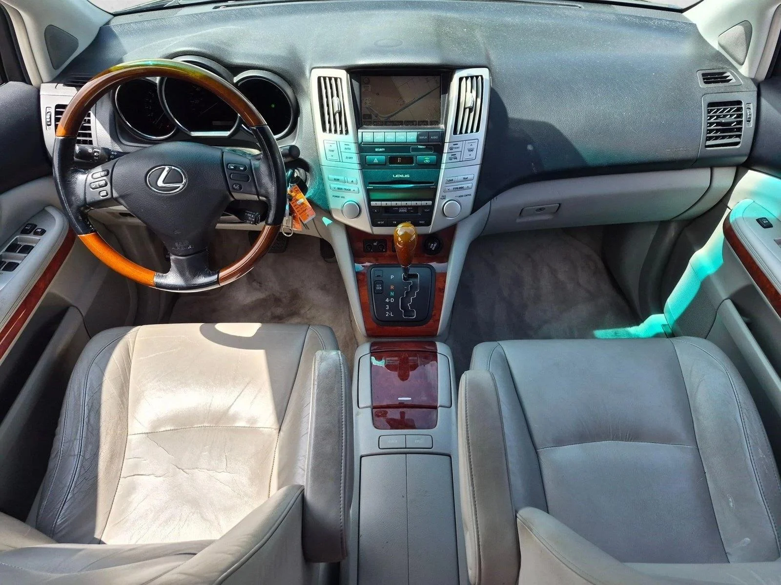 Used 2008 Silver/Gray Lexus  image 16