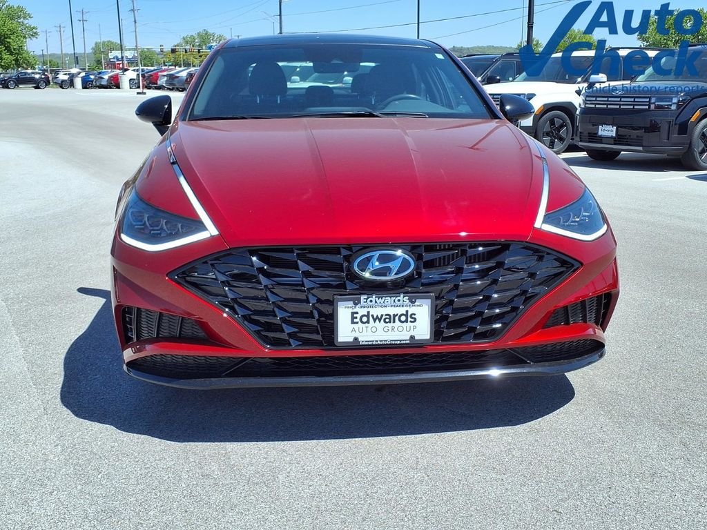 Used 2023 Red Hyundai SEL Plus image 9