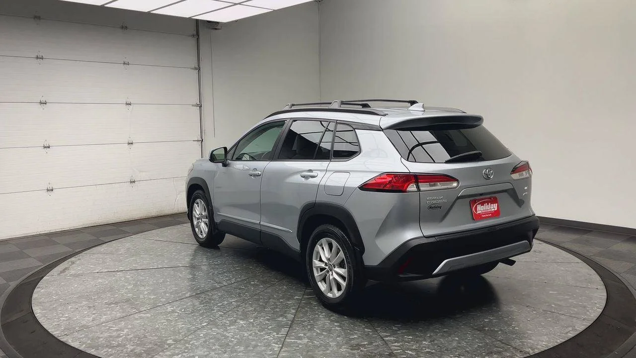 2022 Toyota Corolla Cross LE - Photo 32