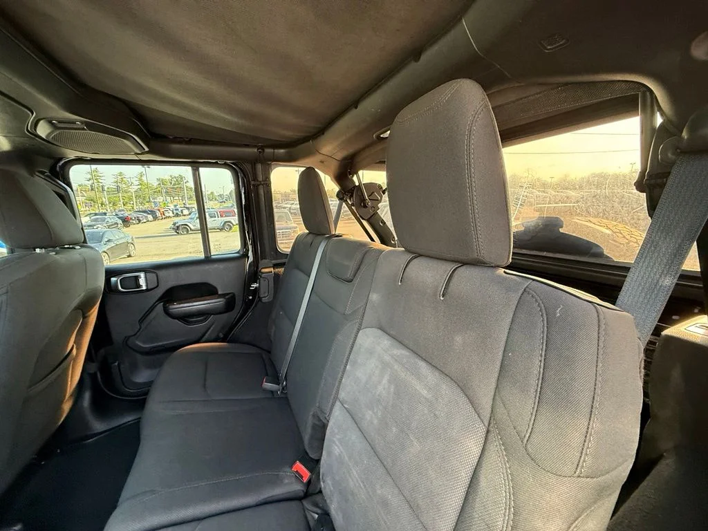 Used 2018 Black Jeep Unlimited Sport S image 25