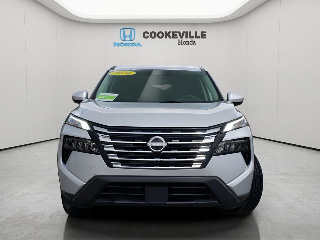 Used 2024 Brilliant Silver Metallic Nissan SV image 4