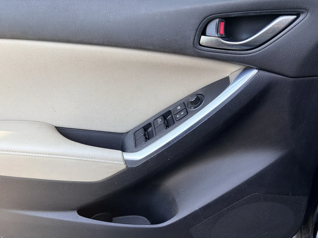 Used 2015 Deep Crystal Blue Mica Mazda Touring image 8