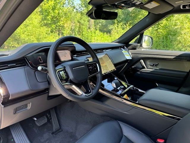 New 2026 Varesine Blue Land Rover SE image 9