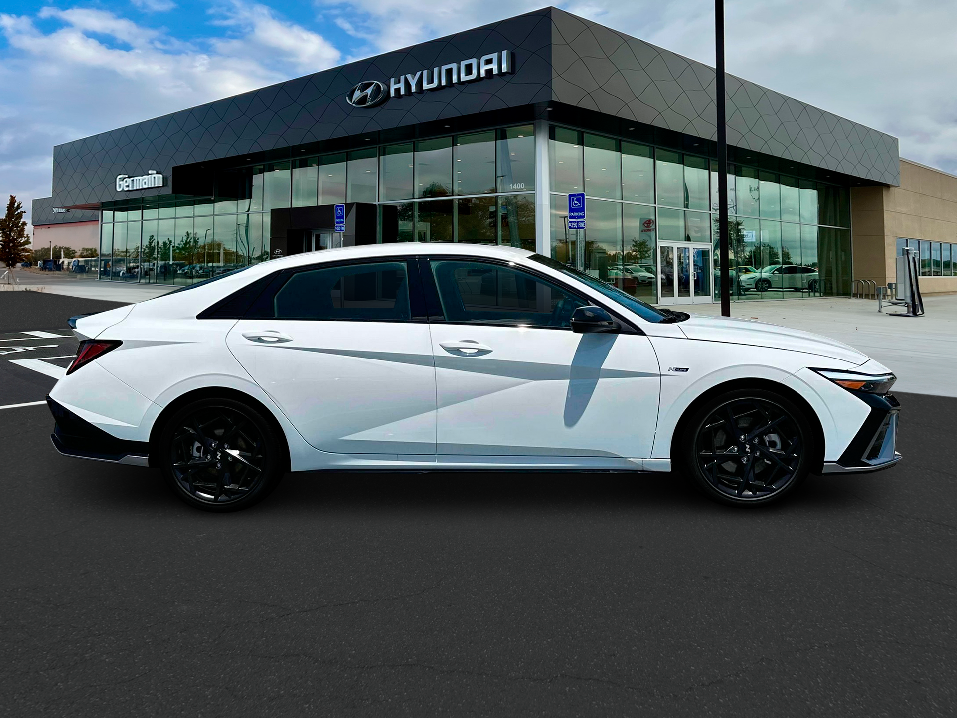 2025 Hyundai Elantra N Line - Photo 9