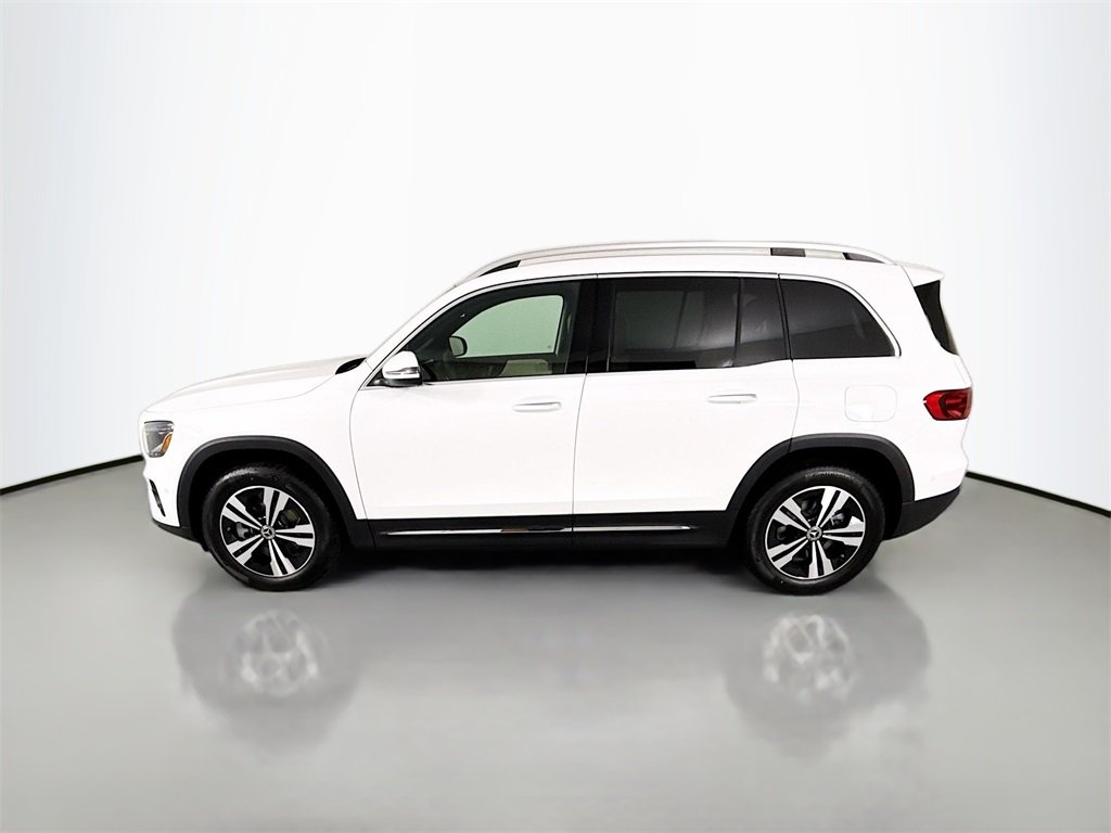 2025 Mercedes Benz GLB 250 4MATIC photo 2