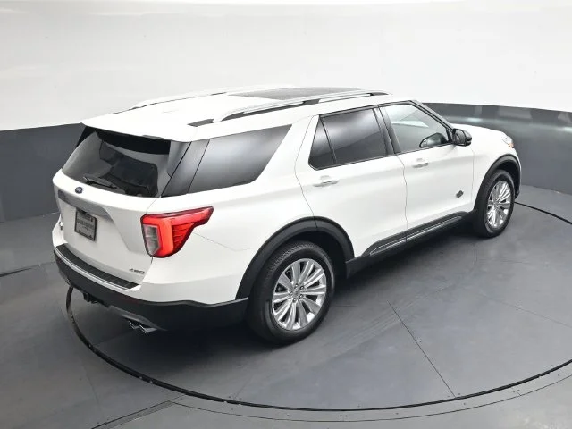 Used 2023 White Metallic Ford King Ranch image 27