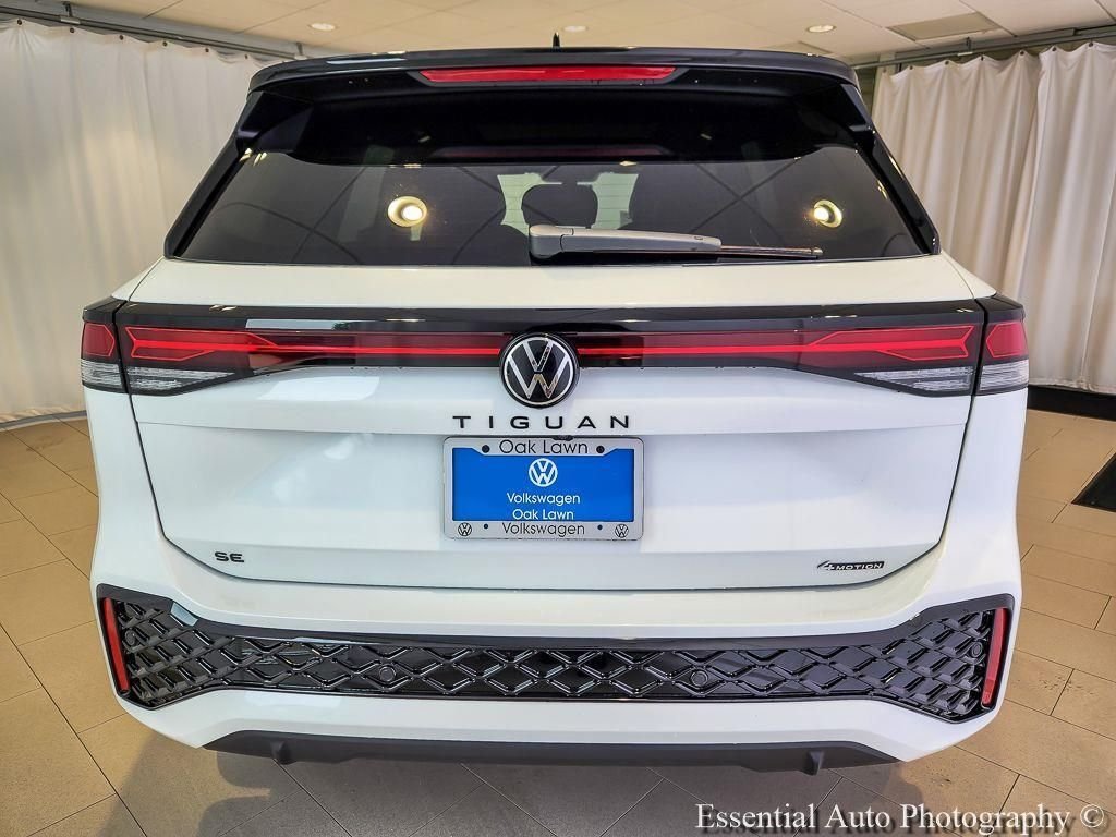 New 2026 Opal White W/Deep Black Roof Volkswagen 2.0T SE R-Line Black image 4